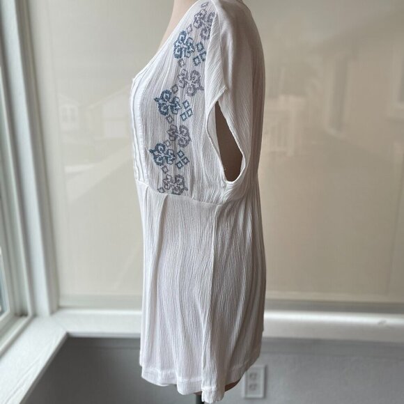 Green Dragon Women's White Embroidered  Short Sleeve Tunic Blouse, Size S - Picture 4 of 9